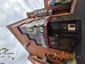 Izdajem lokal u Beogradu , TC Piramida 50m2